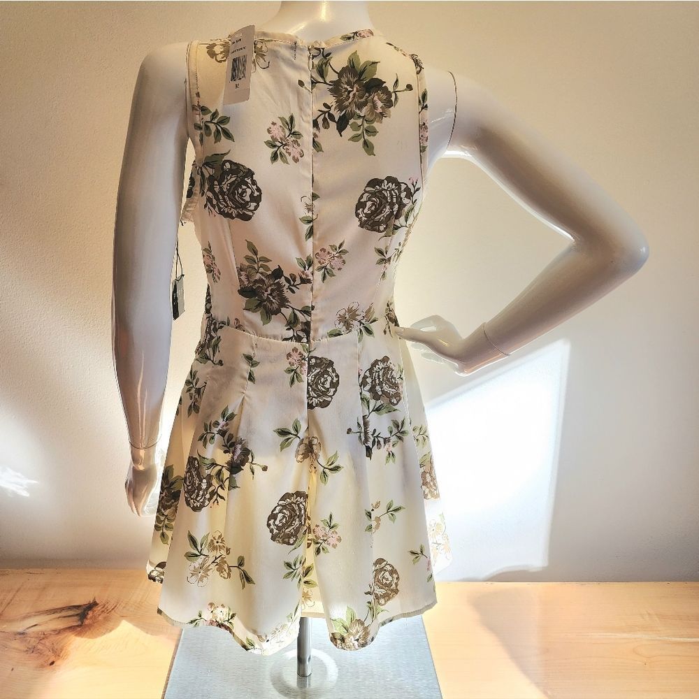 Proof Eggwhite Floral Jumper / Romper Medium - Picture 4 of 12
